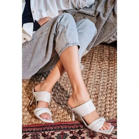 New Free People Alohas Natasha Puffy Mule Heels Sandals White US 6.5 / EUR 37 - Picture 14 of 14